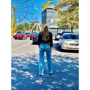 Meet your Posher, Laya